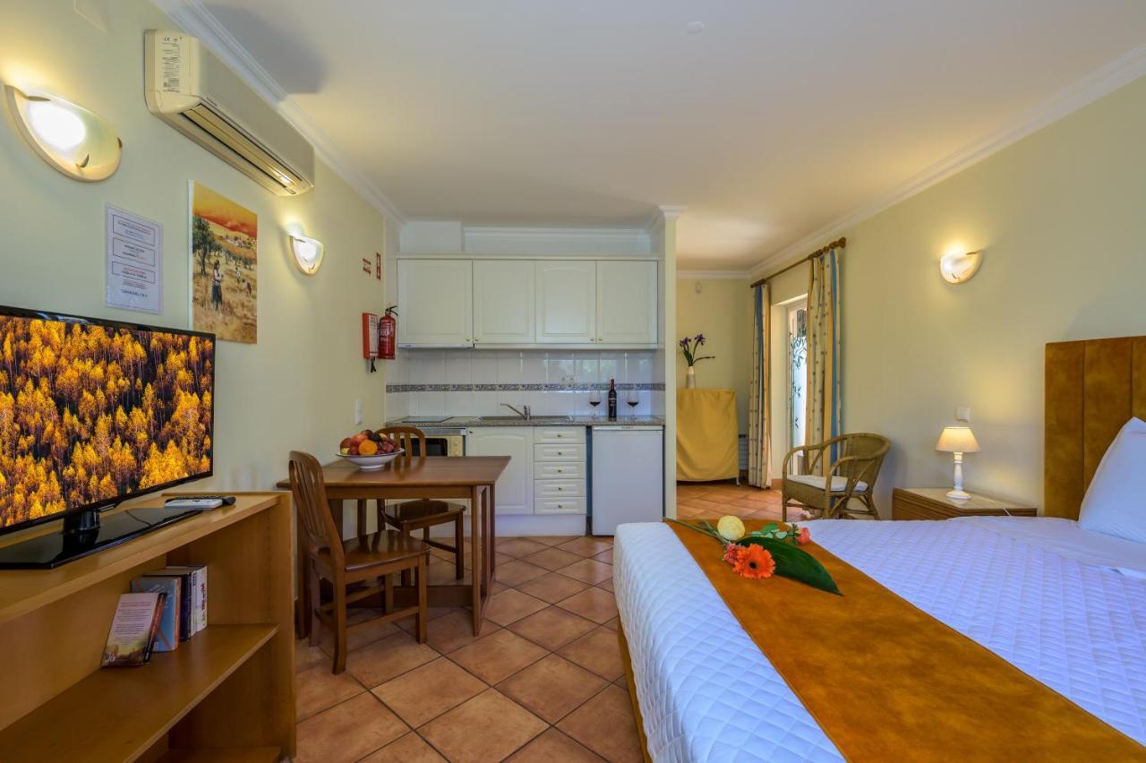 Canavial I & II Apartamentos Lagos Eksteriør bilde